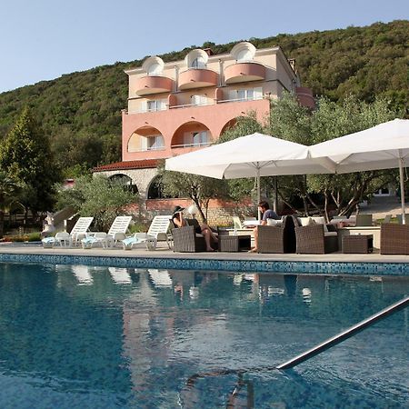 Hotel Carmen Крница Экстерьер фото