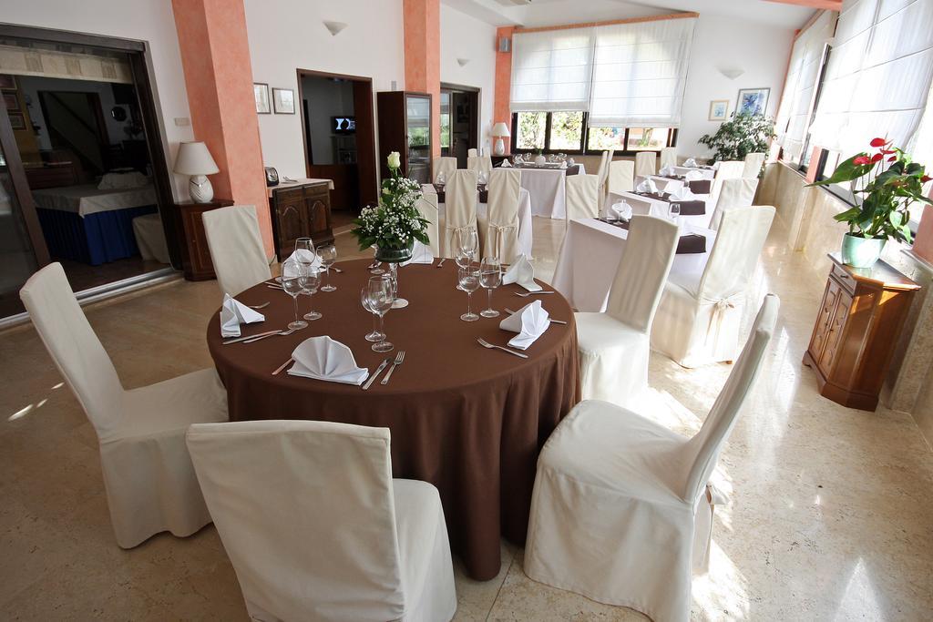 Hotel Carmen Крница Экстерьер фото