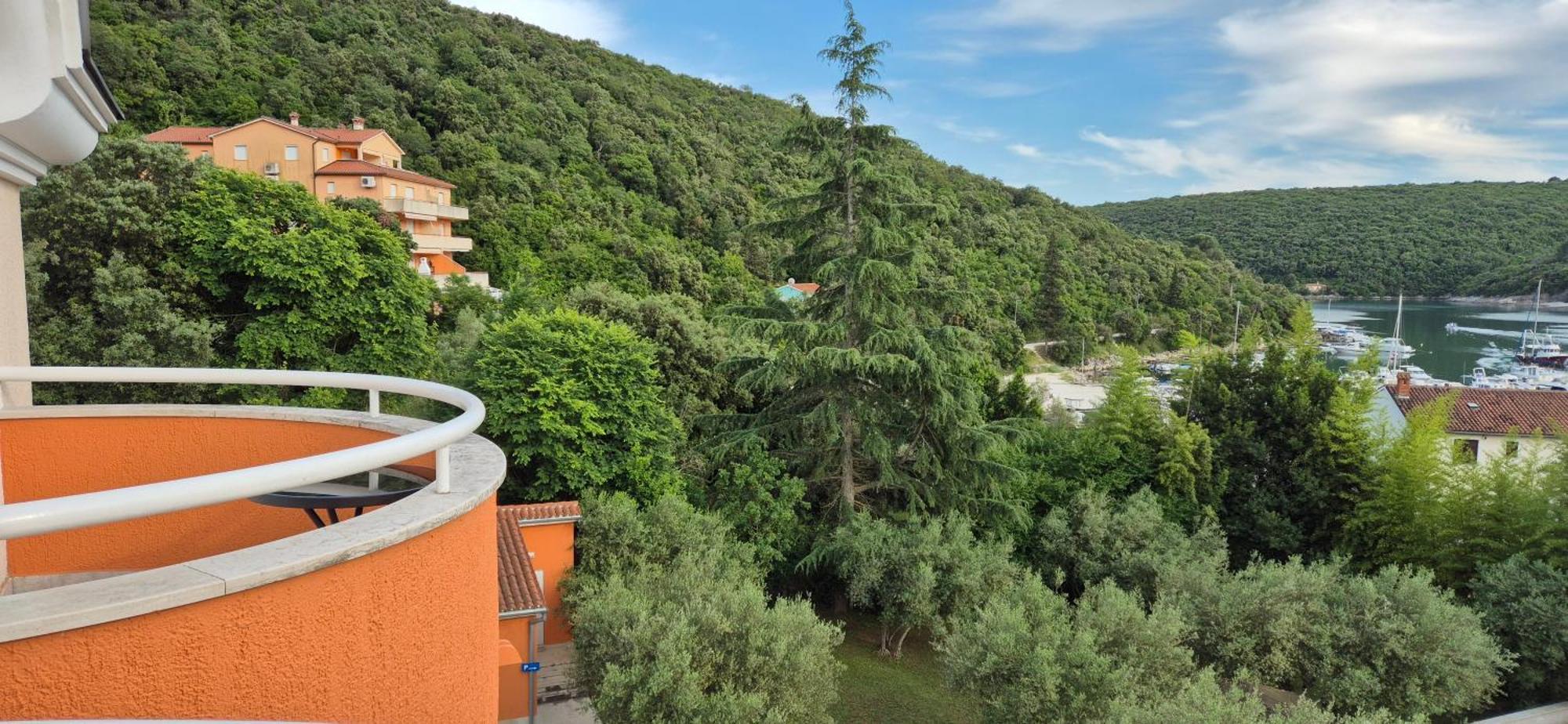 Hotel Carmen Крница Экстерьер фото