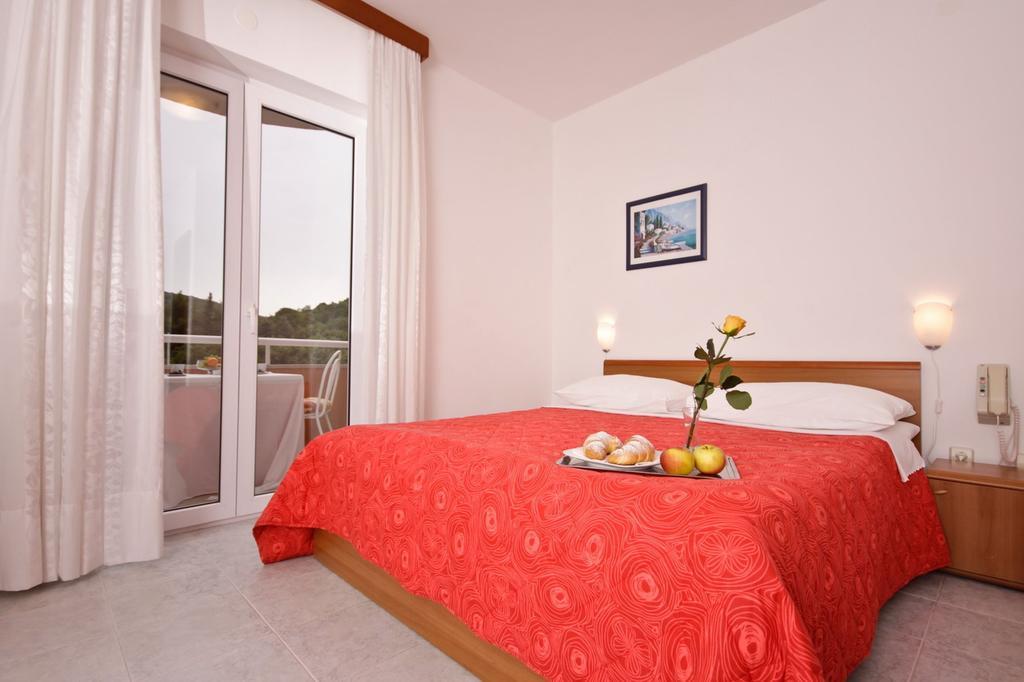 Hotel Carmen Крница Экстерьер фото