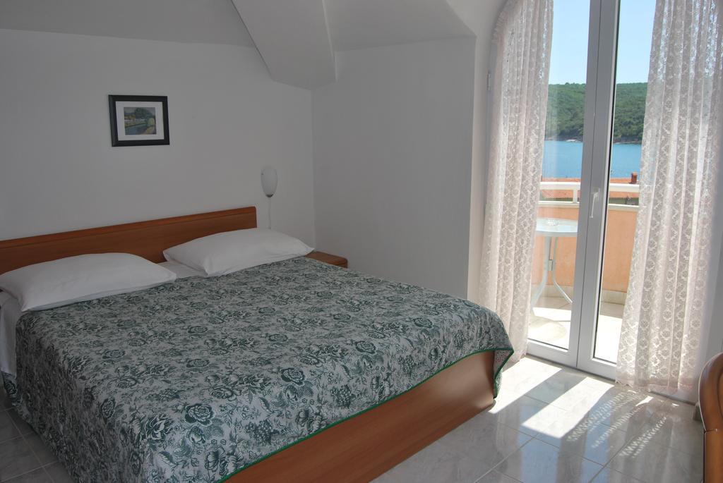 Hotel Carmen Крница Номер фото